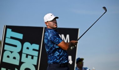 Koepka Takes Four-Shot Lead in LIV Golf Chicago