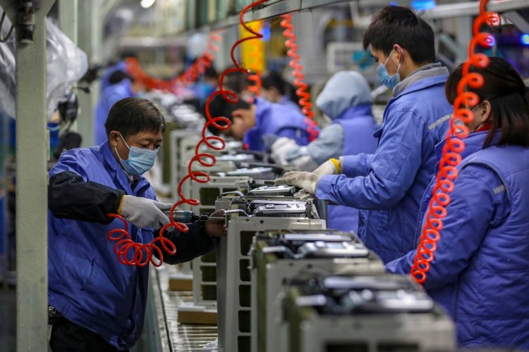 China's Industrial Output Grows 4.5% in August