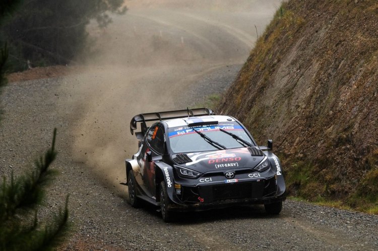 Rovanpera extends Rally Chile lead in dense fog