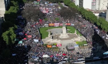 Argentine students protest university budget cuts