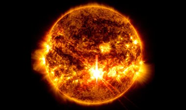 NASA captures strongest solar flare of the cycle