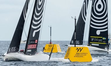 Women's America's Cup begins in Barcelona