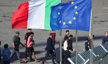 Italy sends first asylum seekers to Albania