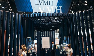 LVMH reports first sales drop since pandemic