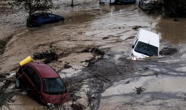 Heavy rains flood southeast Spain, five missing