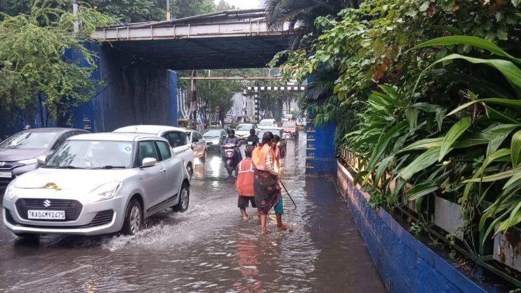 Flooding disrupts travel across southern India