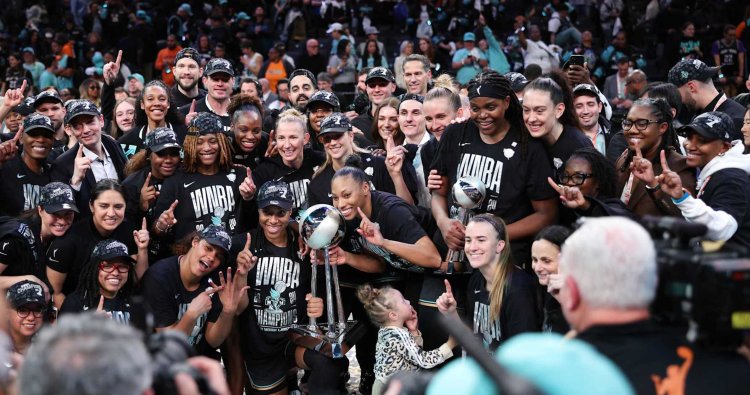 NY Liberty celebrated in ticker-tape parade