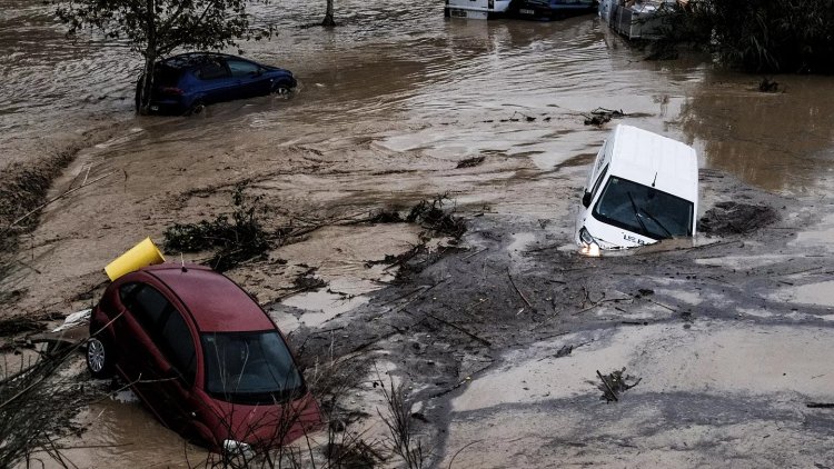 Heavy rains flood southeast Spain, five missing