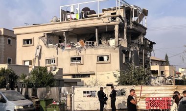 Projectiles from Lebanon injure 19 in central Israel