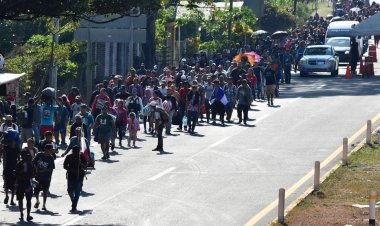 Migrant caravan departs as US election looms