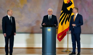 German president urges stability after coalition collapse
