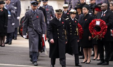 King Charles leads Remembrance Day tribute