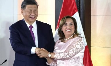Xi Jinping welcomed in Peru for Chancay port launch