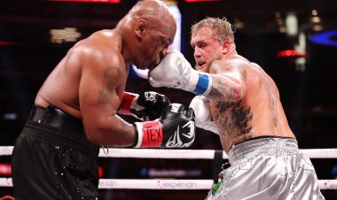 Jake Paul defeats Mike Tyson in boxing match