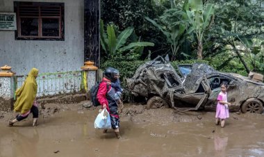 Flash floods, landslides claim 20 lives in Indonesia
