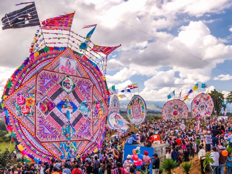 Giant kites soar in Guatemala’s All Saints Day fest