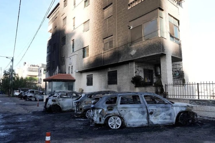 Settlers torch cars in attack near Ramallah