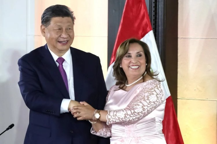 Xi Jinping welcomed in Peru for Chancay port launch