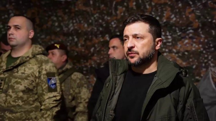 Zelenskiy visits frontline cities amid tensions