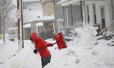 Winter storm wreaks havoc in upper Midwest