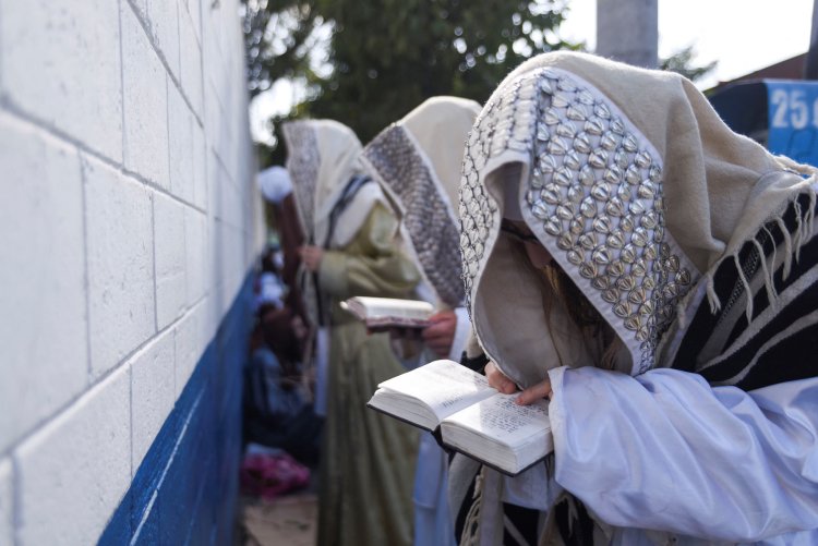 Guatemalan police block Lev Tahor's child abduction