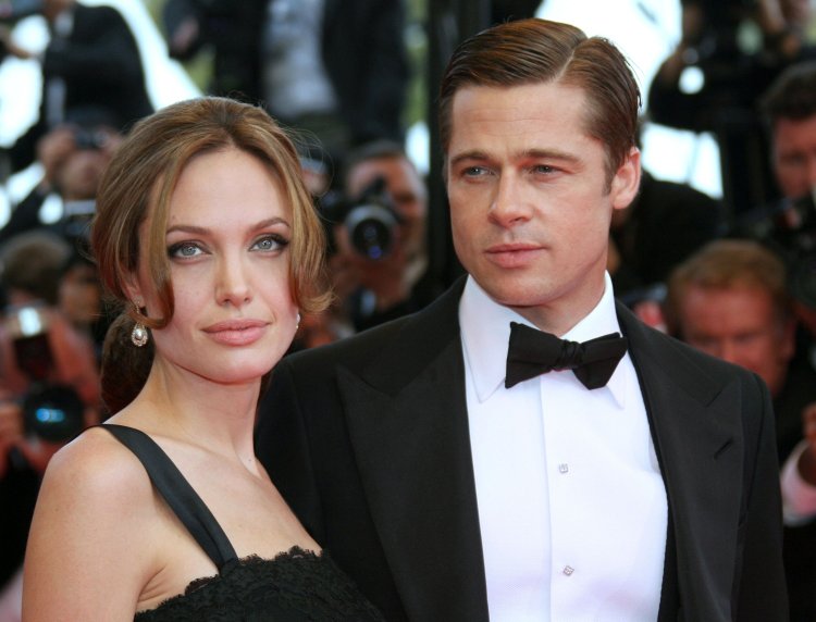 Jolie and Pitt reach divorce settlement