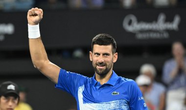 Djokovic wins exhibition match in Melbourne