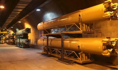 Iran unveils missile base amid tensions