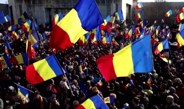 Romanians rally over election annulment