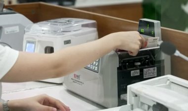 China reports record financing in January