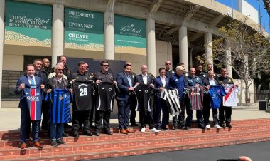 FIFA president visits Rose Bowl, honors first responders