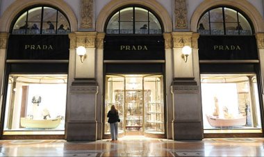 Prada acquires Versace for €1.25 billion