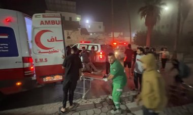 Israeli strike hits Gaza school shelter