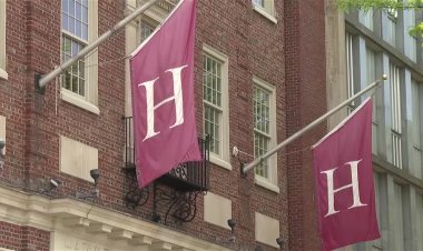 Harvard sues Trump over student ban