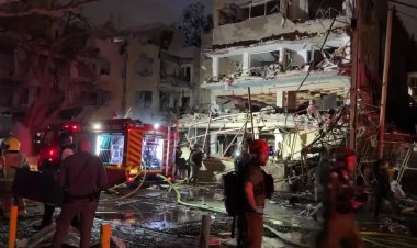 Iran launches massive missile strike on Israel