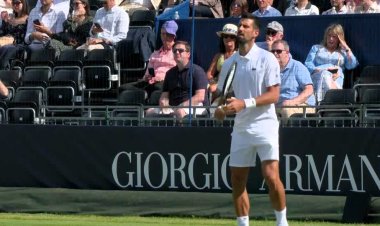 Djokovic falls in Wimbledon warm-up