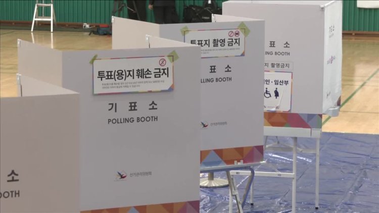 South Korea holds snap presidential vote