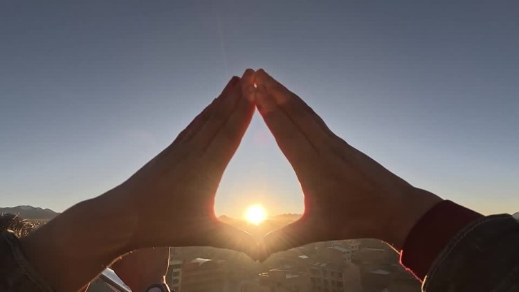 Bolivia marks Aymara New Year at sunrise