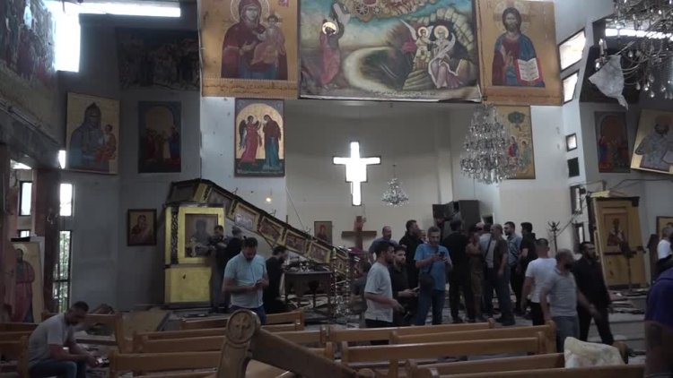 Suicide blast hits Damascus church