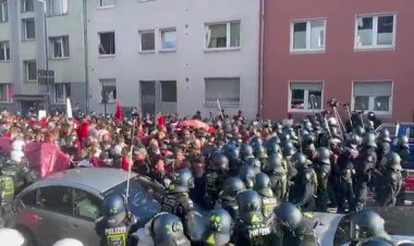 Cologne protest met with police crackdown