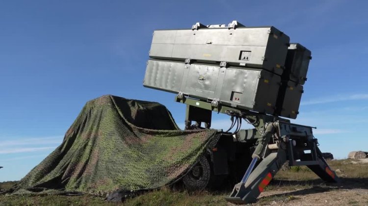 Sweden, Poland drill in Baltic hotspot