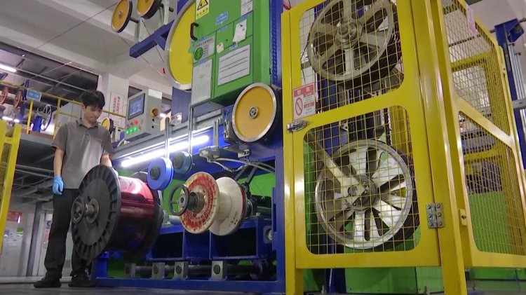 China factory slump extends to August