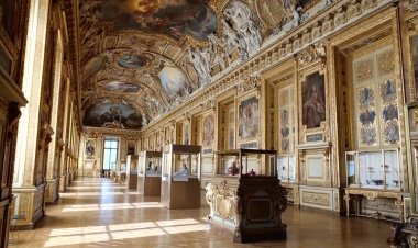 Louvre heist steals French crown jewels