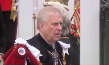 Prince Andrew drops Duke of York title