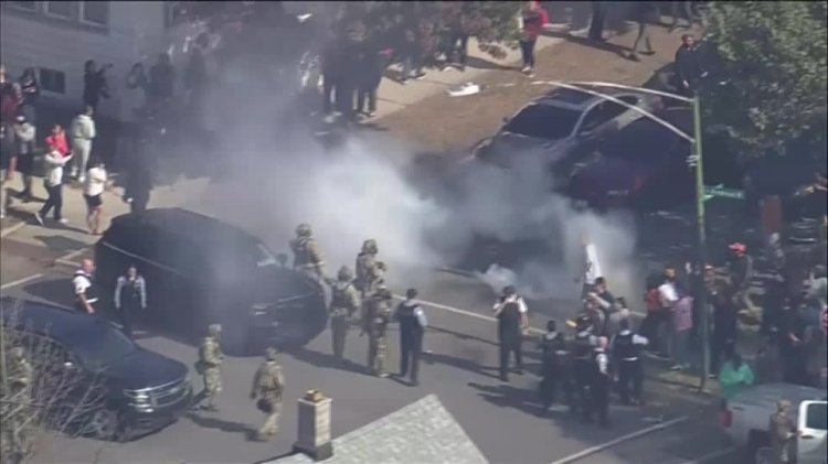 Chicago standoff after ICE car chase