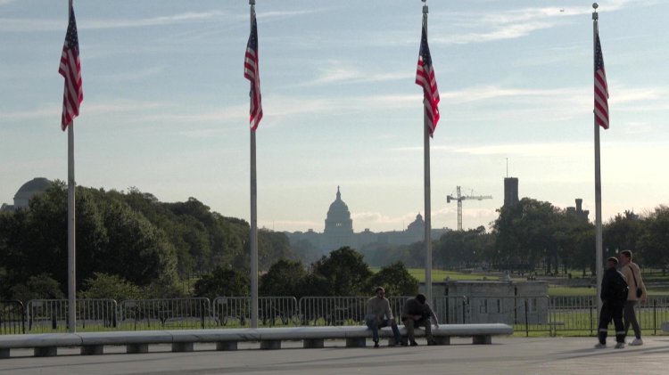 U.S. shutdown grinds on amid deep divide