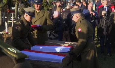 Poland rebury WWII soldiers in Ukraine