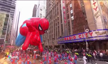 Crowds pack Manhattan for Macy’s parade