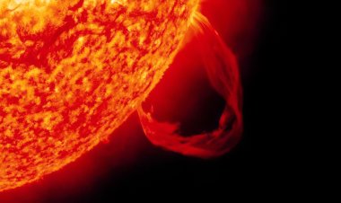Surrey launches solar storm balloons