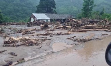 Bolivia surveys flood devastation